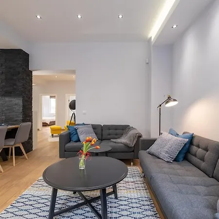Dream 2bdr 2bthr At The Location Appartement *