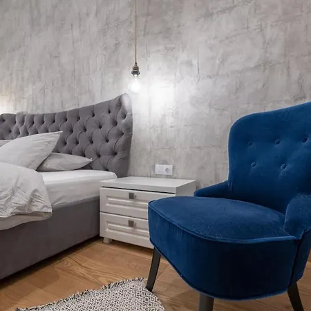 Dream 2bdr 2bthr At The Location Appartement *
