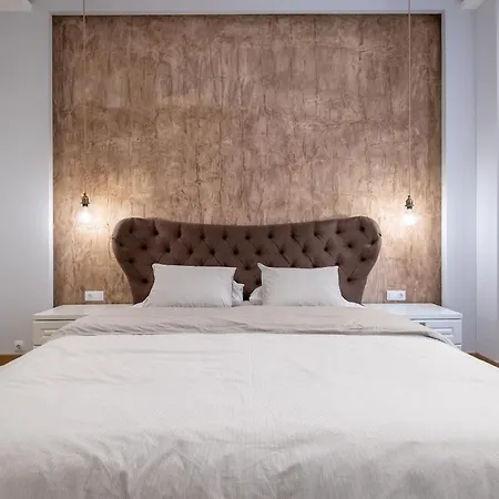 Dream 2bdr 2bthr At The Location Appartement