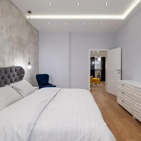 Dream 2bdr 2bthr At The Location Appartement *